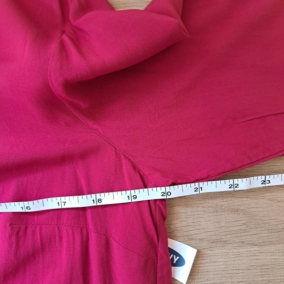 NWT Red Old Navy Button-Up Top Size M - Picture 5 of 6